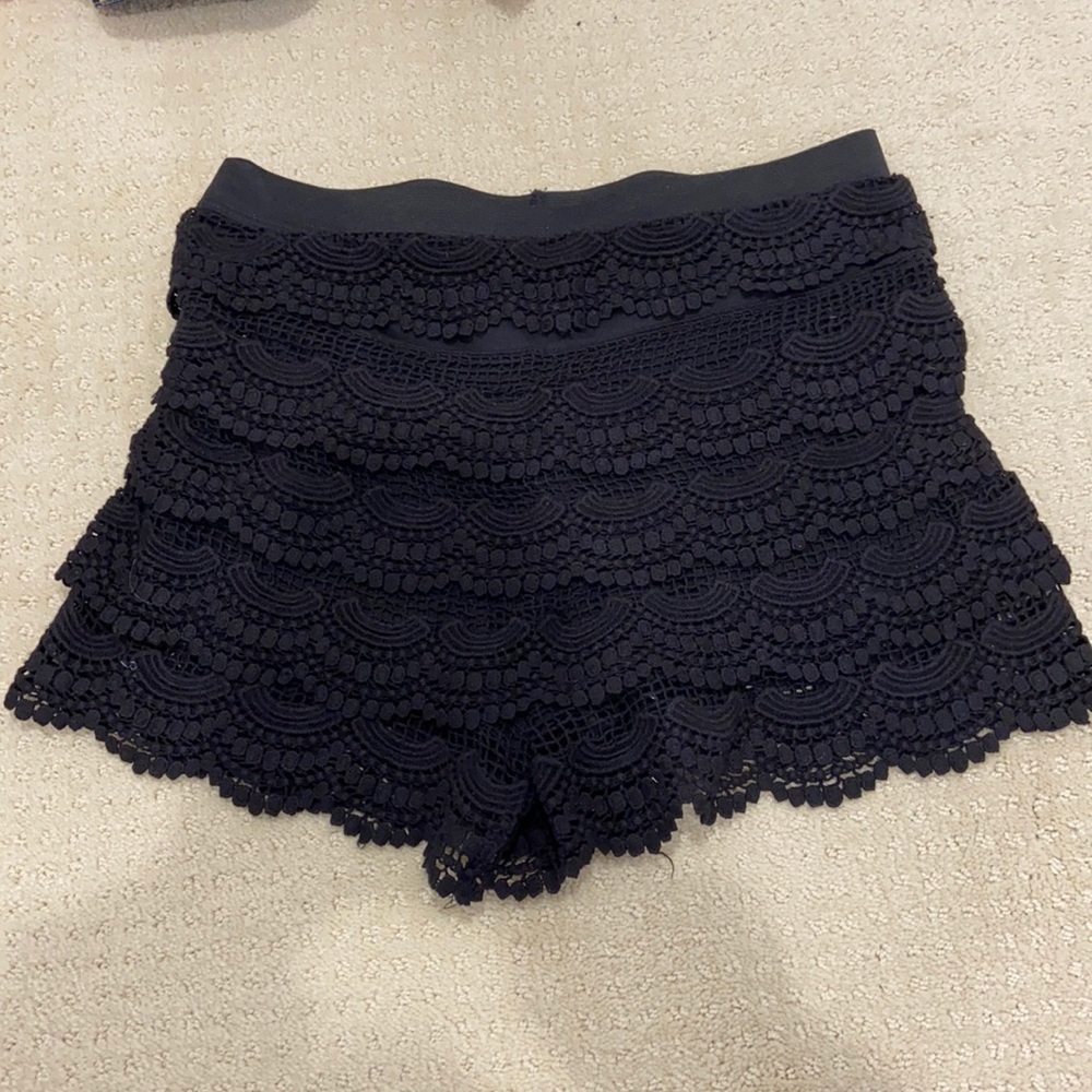 Black skort